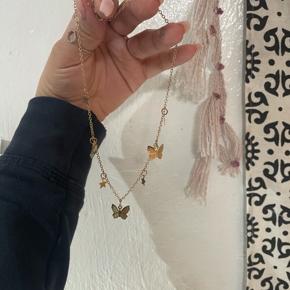 NEW gold butterfly necklace - Picture 2 of 3